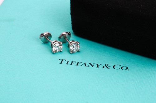 Lot 134 - A pair of Tiffany & Co. platinum and diamond...