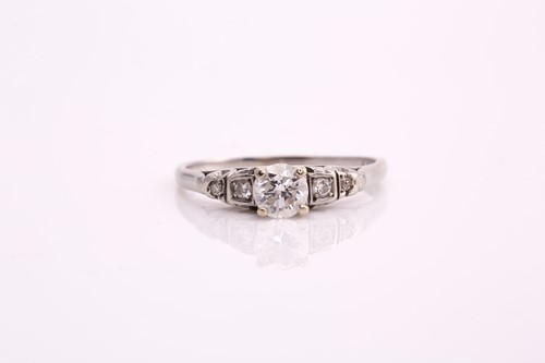 Lot 61 - A diamond cathedral engagement ring,...