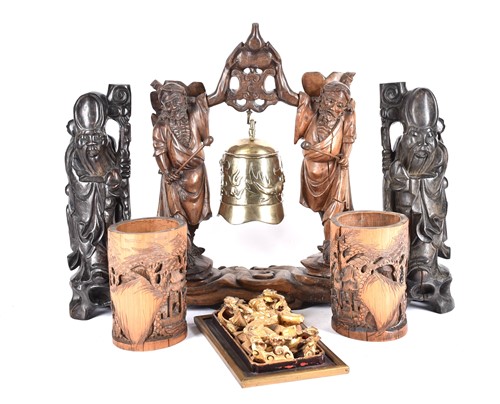 Lot 299 - A Chinese Chaozhou giltwood panel, 20th...
