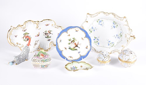 Lot 493 - An assortment of eight items of Herend...