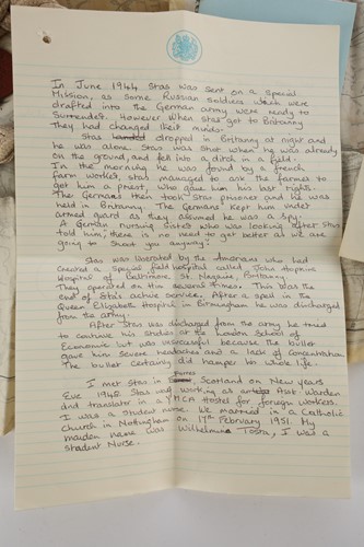 Lot 348 - An interesting collection of WWII items...