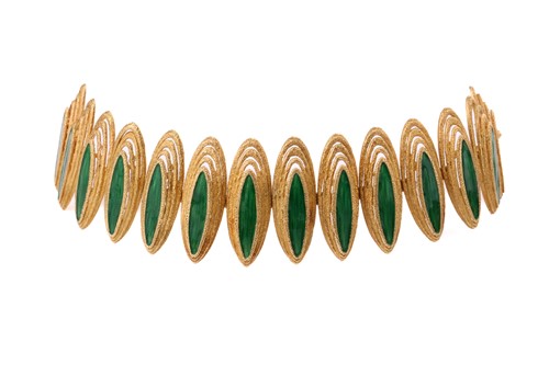 Lot 49 - A Kutchinsky enamelled and textured 18ct gold...