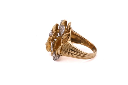 Lot 46 - A Kutchinsky platinum and 18ct yellow gold...