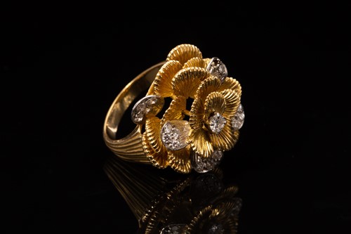 Lot 46 - A Kutchinsky platinum and 18ct yellow gold...