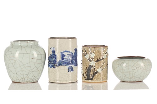 Lot 81 - A Chinese blue & white brush pot, painted with...