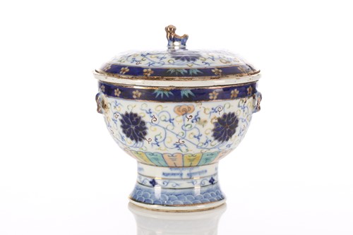 Lot 213 - A Chinese porcelain hotpot (Huoguo), Qing,...