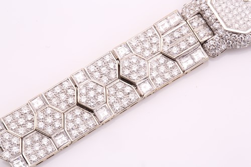 Lot 381 - A diamond set Boucheron high jewellery lady's...