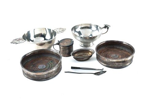 Lot 485 - An early 20th-century two-handled silver...