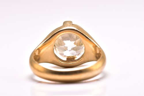 Lot 153 - A diamond belcher ring, featuring an old mine...