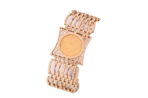 Lot 17 - A 9ct gold and full sovereign bracelet,...