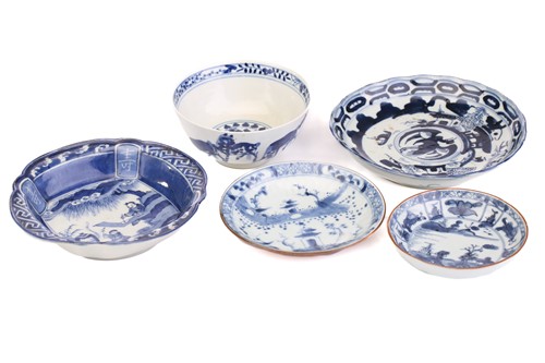 Lot 187 - A collection of Chinese blue & white porcelain,...