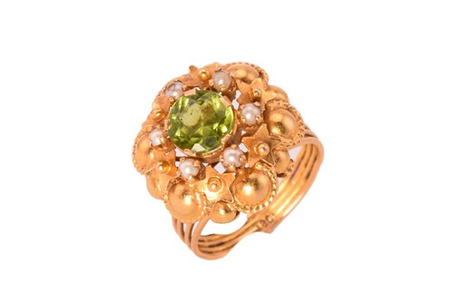 Lot 240 - A peridot and split pearl cluster ring,...