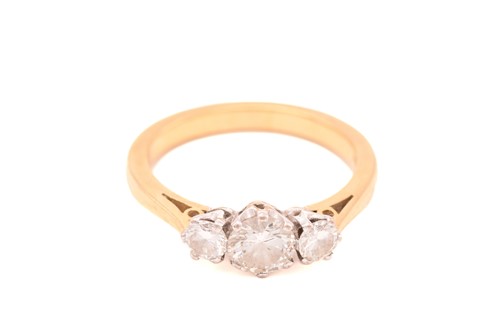 Lot 4 - A diamond trilogy ring, with three graduating...