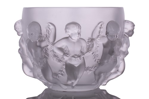 Lot 237 - A Lalique 'Luxembourg' centre bowl moulded...