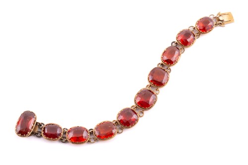 Lot 193 - A Victorian hessonite garnet bracelet,...