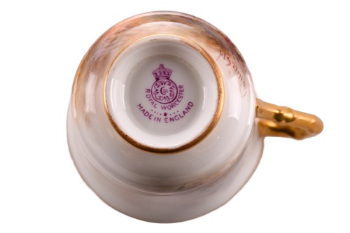 Lot 230 - A presentation cased Harry Stinton for Royal...