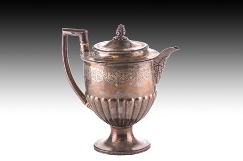 Lot 464 - A George III silver pedestal coffee biggin,...
