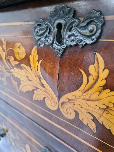 Lot 155 - An early 19th-century Dutch marquetry inlaid...