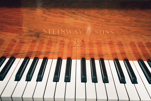 Lot 210 - A Steinway of New York baby grand piano No...