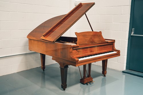 Lot 210 - A Steinway of New York baby grand piano No...