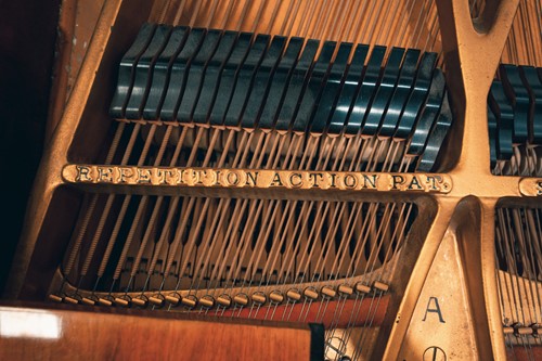 Lot 210 - A Steinway of New York baby grand piano No...