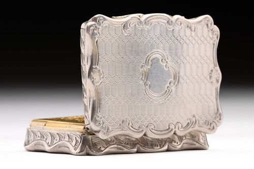 Lot 369 - A Victorin vinaigrette; shaped rectangular...