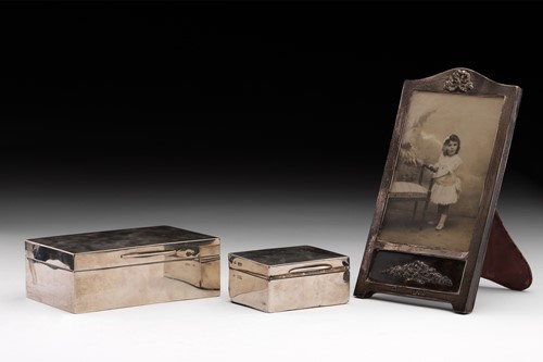 Lot 415 - A late Victorian silver-framed photograph...