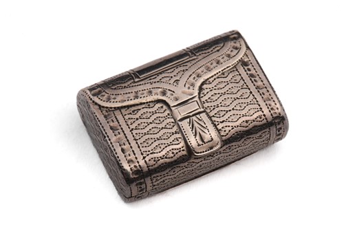Lot 354 - A George III vinaigrette in the form of a bag;...