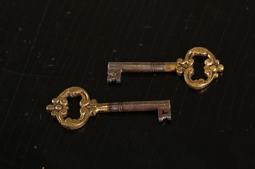 Lot 141 - A Victorian ebonized and red tortoiseshell...