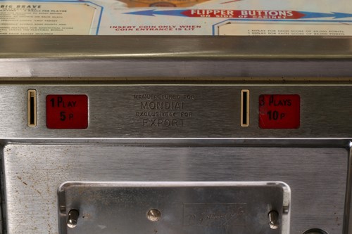 Lot 201 - A vintage (1973?) D. Gottlieb & Company...