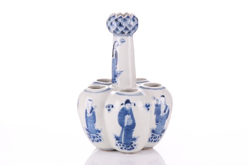 Lot 68 - A Chinese blue & white quintal bulb holder, in...