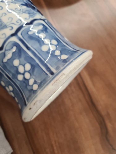 Lot 71 - A small collection of mostly Chinese blue and...