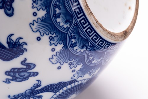 Lot 102 - A pair of large Chinese blue and white...