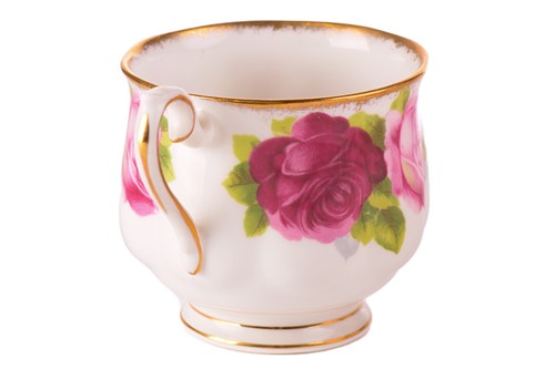 Lot 218 - A Royal Albert 'Old English Rose' teaset,...