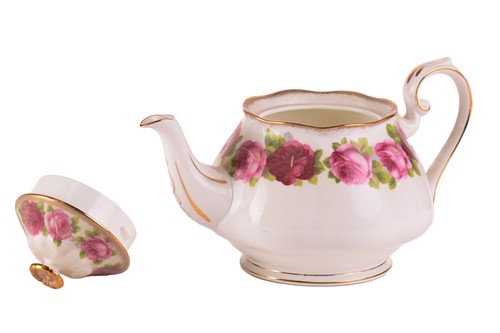 Lot 218 - A Royal Albert 'Old English Rose' teaset,...