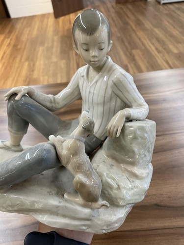 Lot 221 - A group of five large Lladro figures, to...