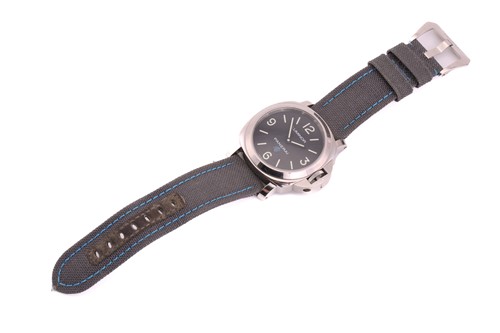 Lot 252 - A Panerai Luminor Base Logo 44mm wristwatch,...