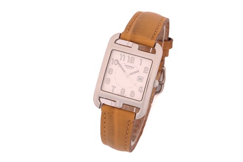 Lot 227 - A Hermès Cape Cod wristwatch, with a...