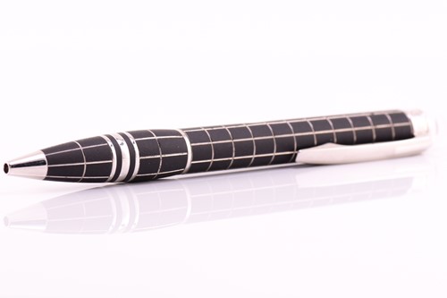 Lot 292 - Montblanc StarWalker Metal and Rubber...