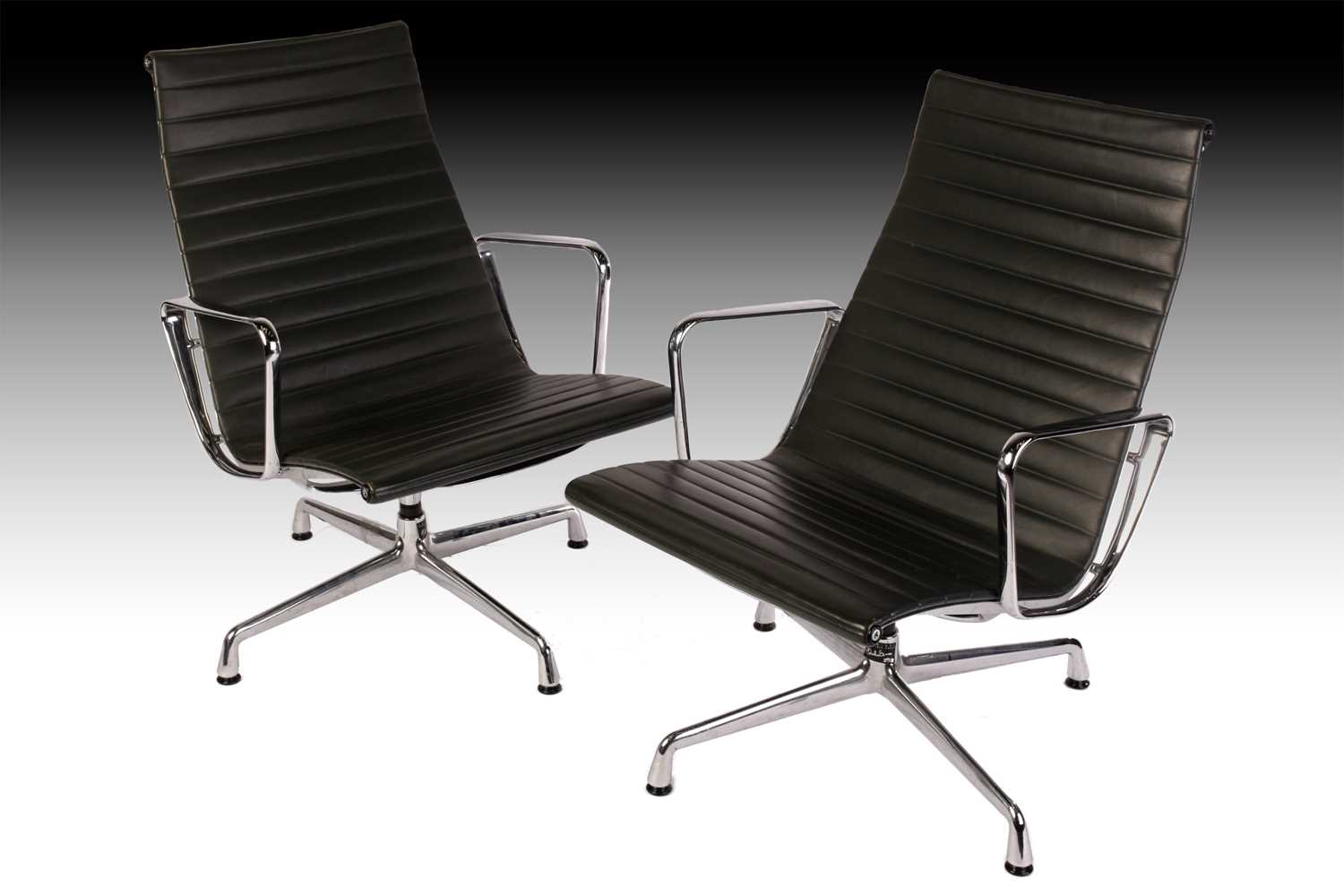 Lot 163 - A pair of contemporary Charles Eames Vitra EA...