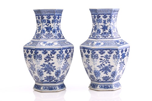 Lot 190 - A pair of Chinese blue & white vases, Qing,...