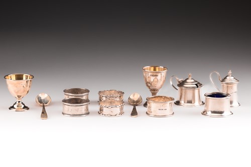 Lot 311 - A small collection of silver, to include a...