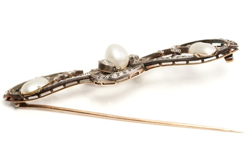 Lot 290 - An Edwardian pearl and diamond brooch,...