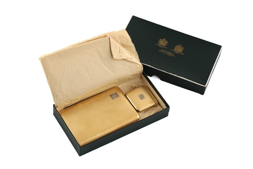 Lot 193 - Asprey & Co - An 18ct gold cigarette case and...