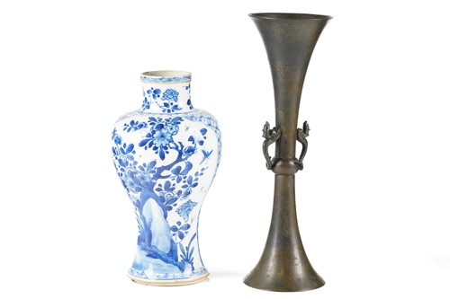 Lot 97 - A Chinese blue and white porcelain vase, 18th...