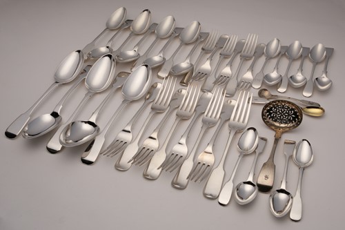 Lot 355 - A part fiddle pattern canteen, comprising. 5...
