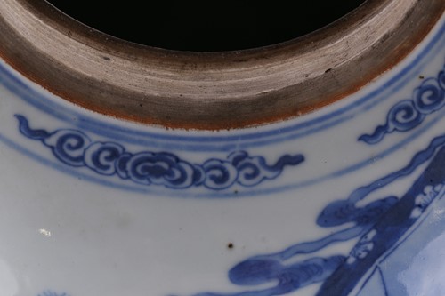 Lot 131 - A Chinese blue and white porcelain vase, Qing,...