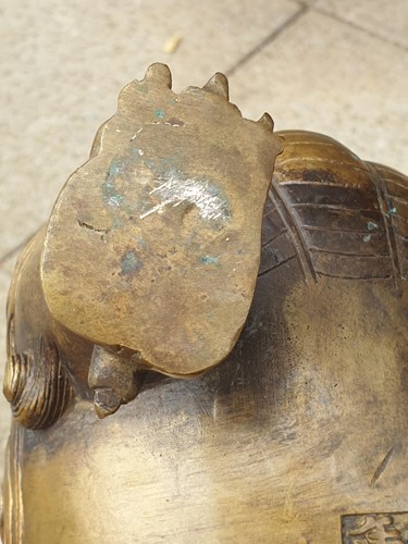 Lot 75 - A large Chinese bronze Pixiu censor, with open...