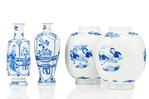 Lot 88 - A pair of Chinese blue & white barrel shape...