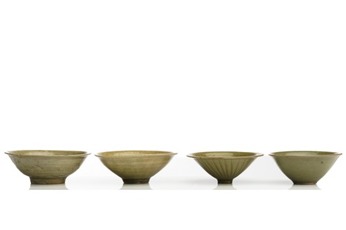 Lot 91 - A Chinese Longquan celadon bowl, Song - Yuan...